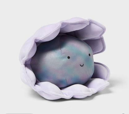THRIFTY 70 - Clam with pearl weighted plush - USED - FINAL SALE - NO RETURNS