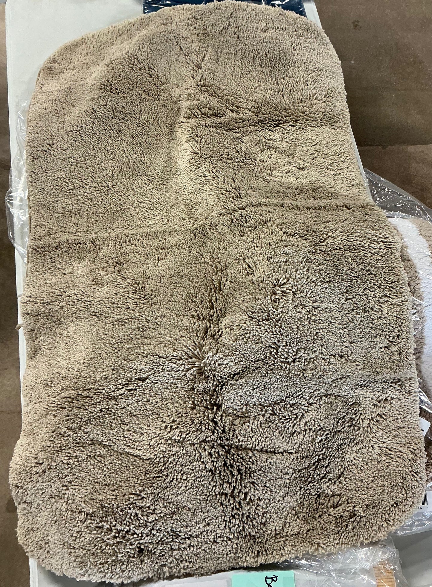 Liz Claiborne Ultimate Luxury Bath Rug 21x34 Inch