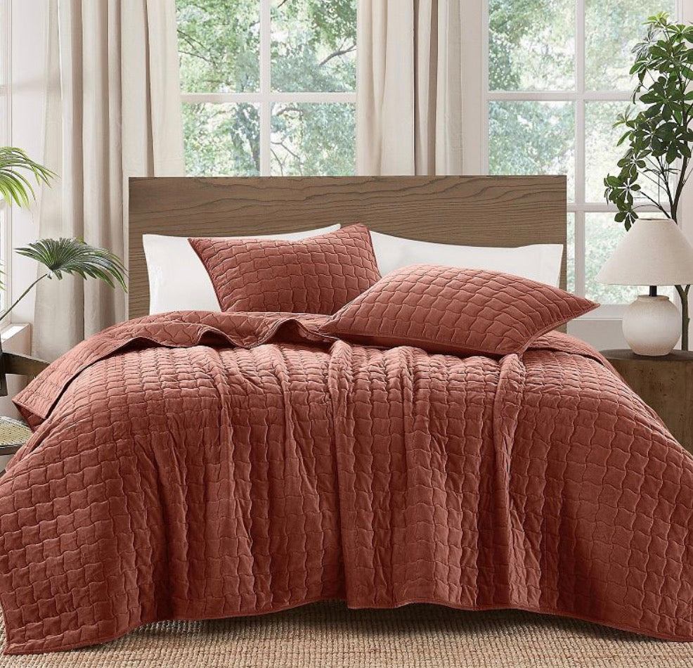 Brooklyn Loom Matte Cotton Velvet Wavy Stitch Easy Care Quilt Set king 3-piece