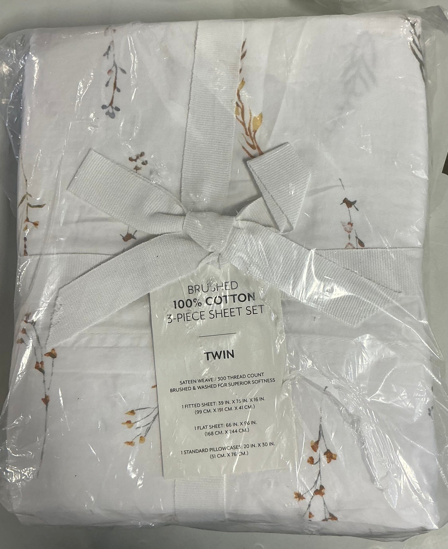 Casual Comfort 300tc Cotton Sateen Pattern 3 piece Sheet Set-White