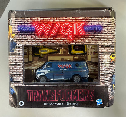 Transformers collaborative Stranger Things freak Wendy and 8-trax action figures - DAMAGED PACKAGE - PRODUCT IS NEW