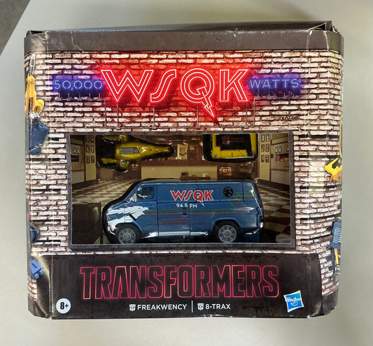 Transformers collaborative Stranger Things freak Wendy and 8-trax action figures - DAMAGED PACKAGE - PRODUCT IS NEW