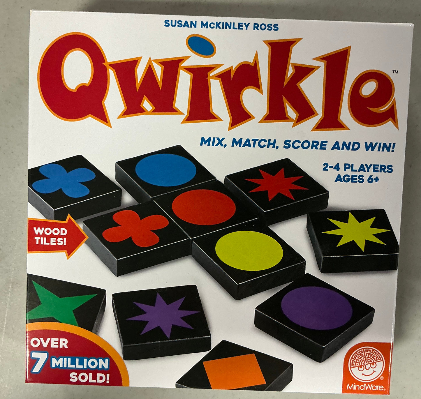 Qwirkle mix, match, score and win board game