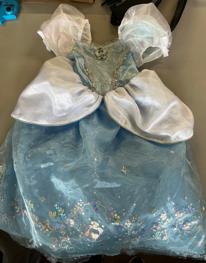 THRIFTY 70 - Disney Princess Cinderella dress size 5-6 - USED - FINAL SALE - NO RETURNS - AS IS