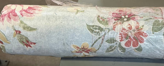 Vintage Floral 27” L x 27” W wallpaper roll