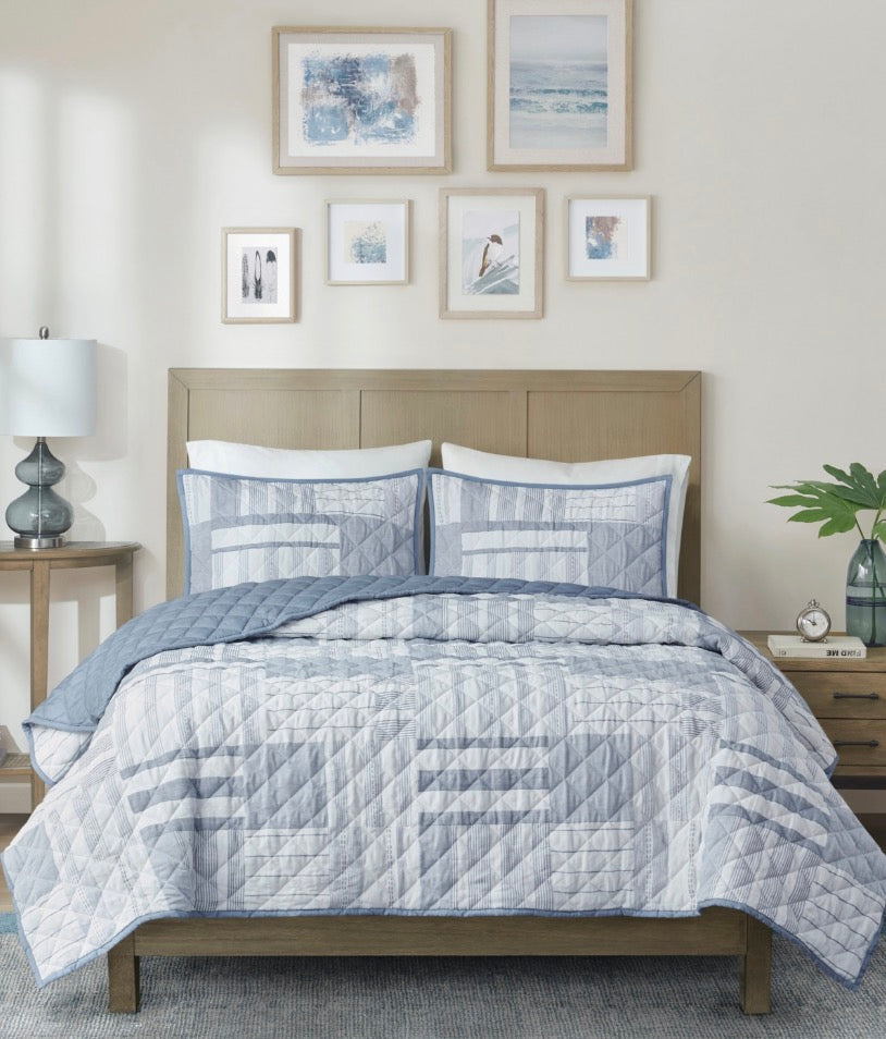 Madison Park Graham 3 Piece Jacquard Patchwork Quilt Set Full/Queen-Blue multi