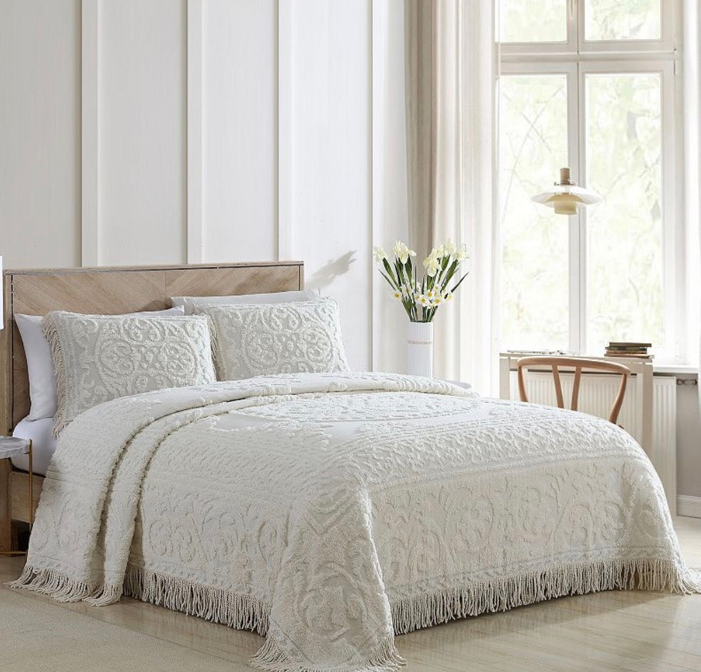 Beatrice Home Fashions Medallion Embellished Bedspread king