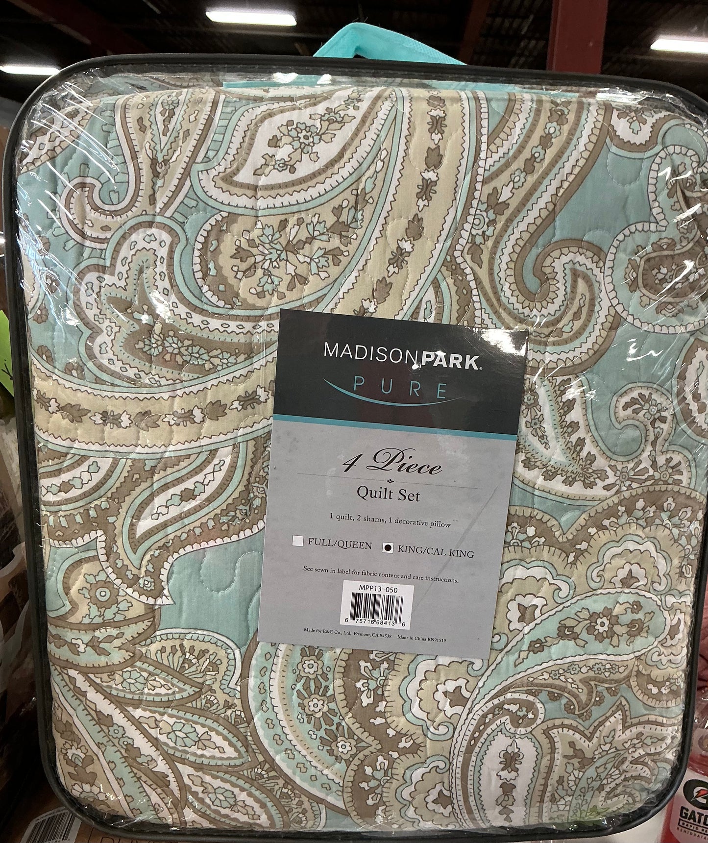 Madison Park Pure Ronan 4-Piece blue King/Cal King quilt set featuring a paisley pattern