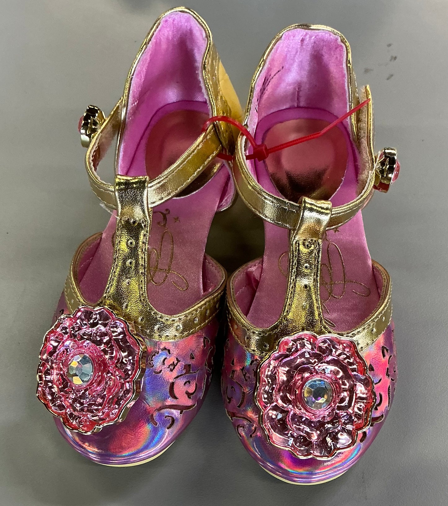 THRIFTY 70 - Disney Princess Belle shoes size US 7/8 - USED - FINAL SALE - NO RETURNS - AS IS