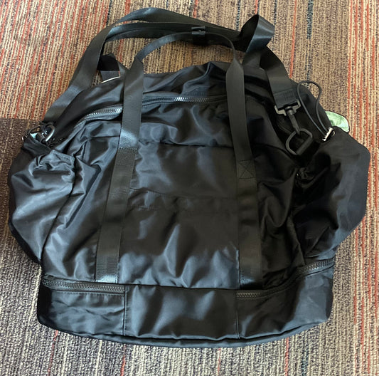 Blogilates Gym Bag - Black: Nylon & Polyester, Zipper Closure, Yoga Mat Holder