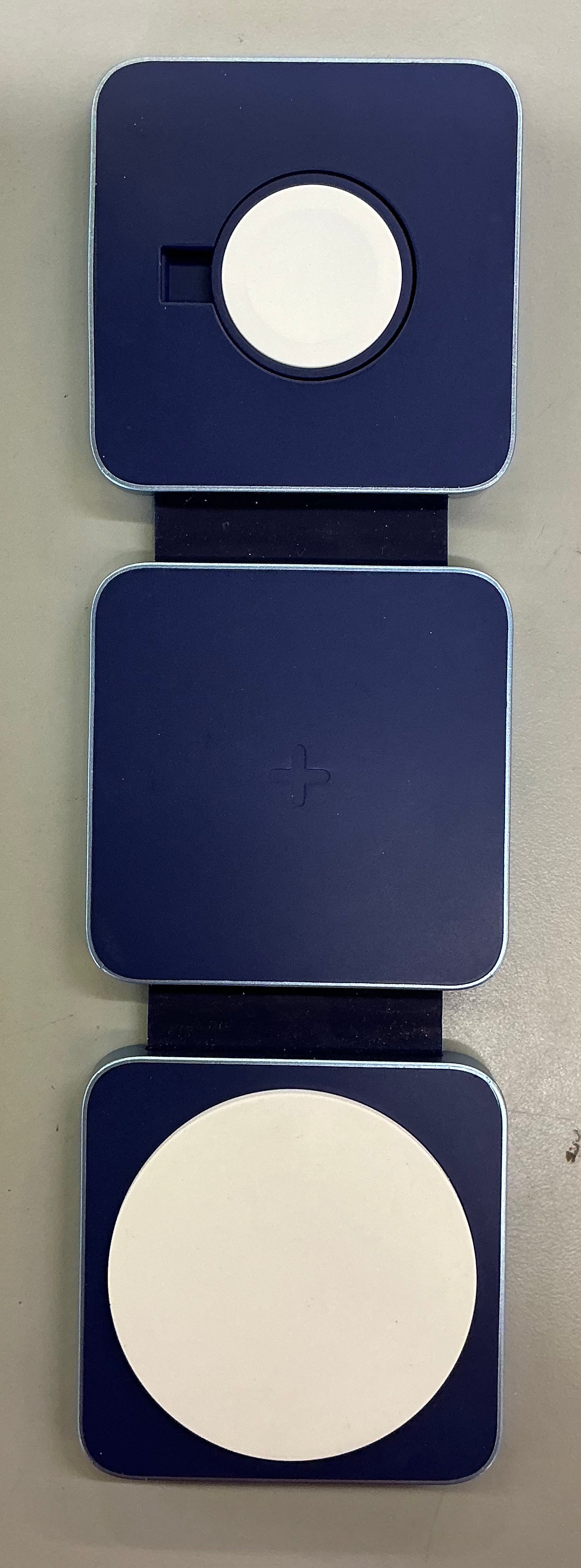 Qi2 wireless 3-in-1 folding charging pad - dark blue - AS IS DIRTY