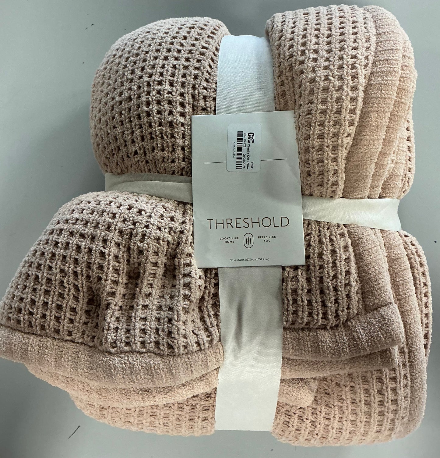Chenille knit throw blanket with faux shearling reverse tan 50x60”