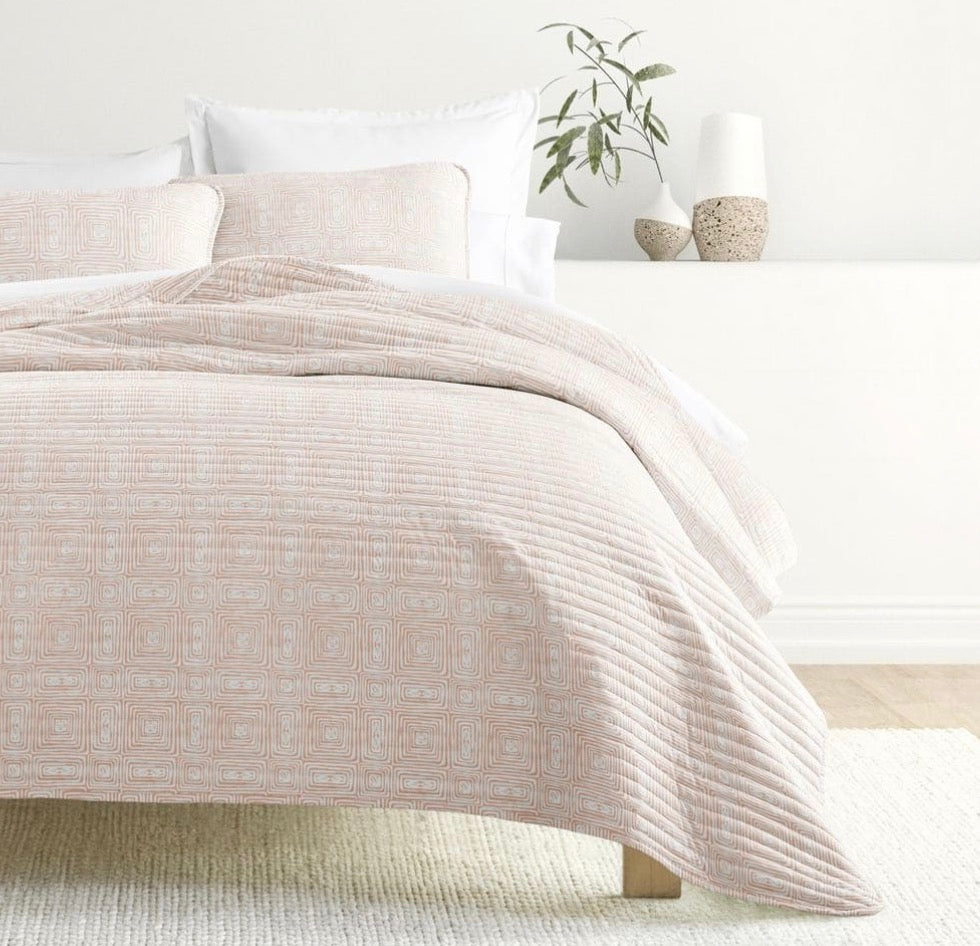 3 Piece All Season Lightweight Pattern Quilt Set king/cal king