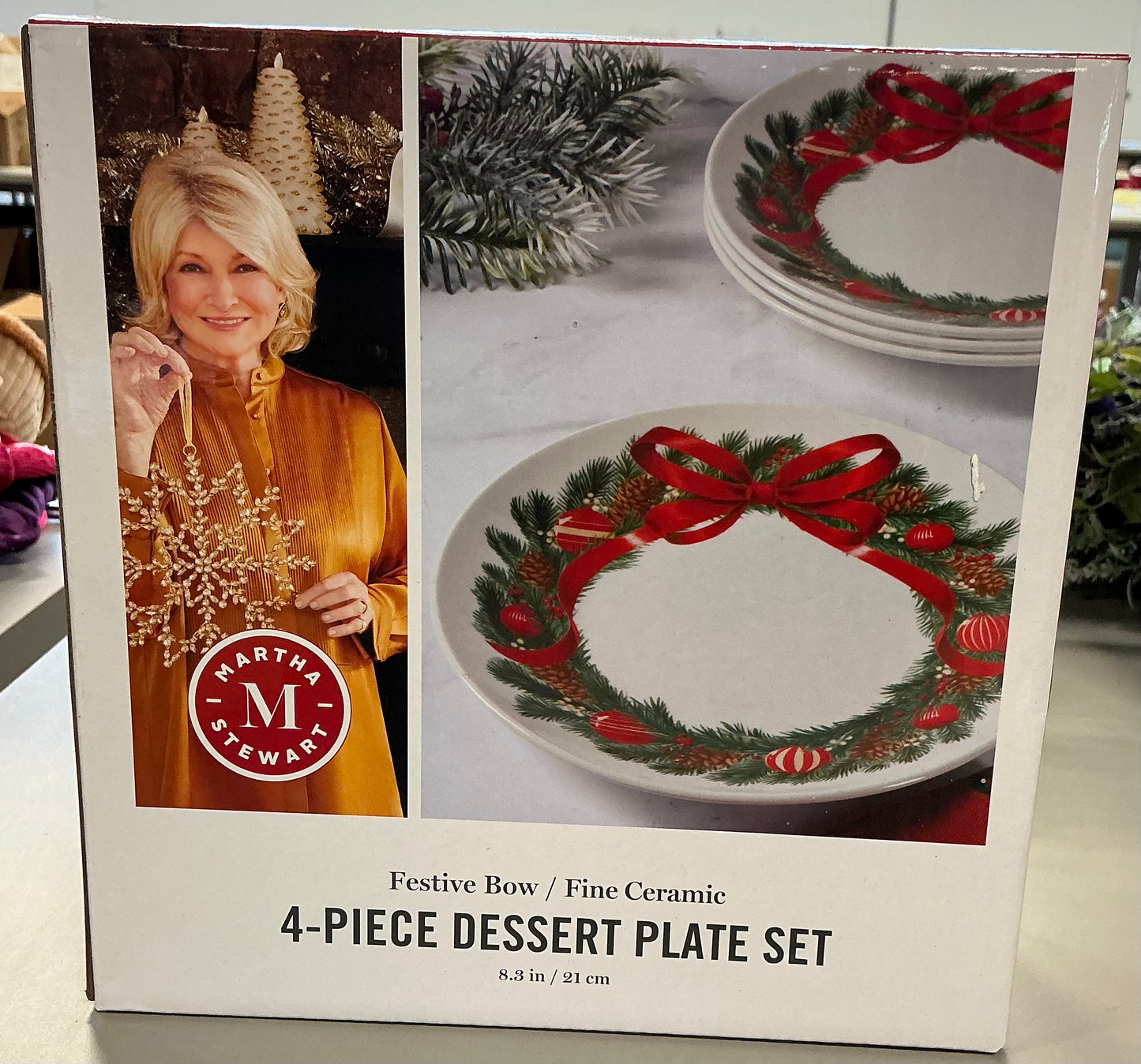 Martha Stewart Festive Bow 4-pc.Ceramic Dessert Plate Set