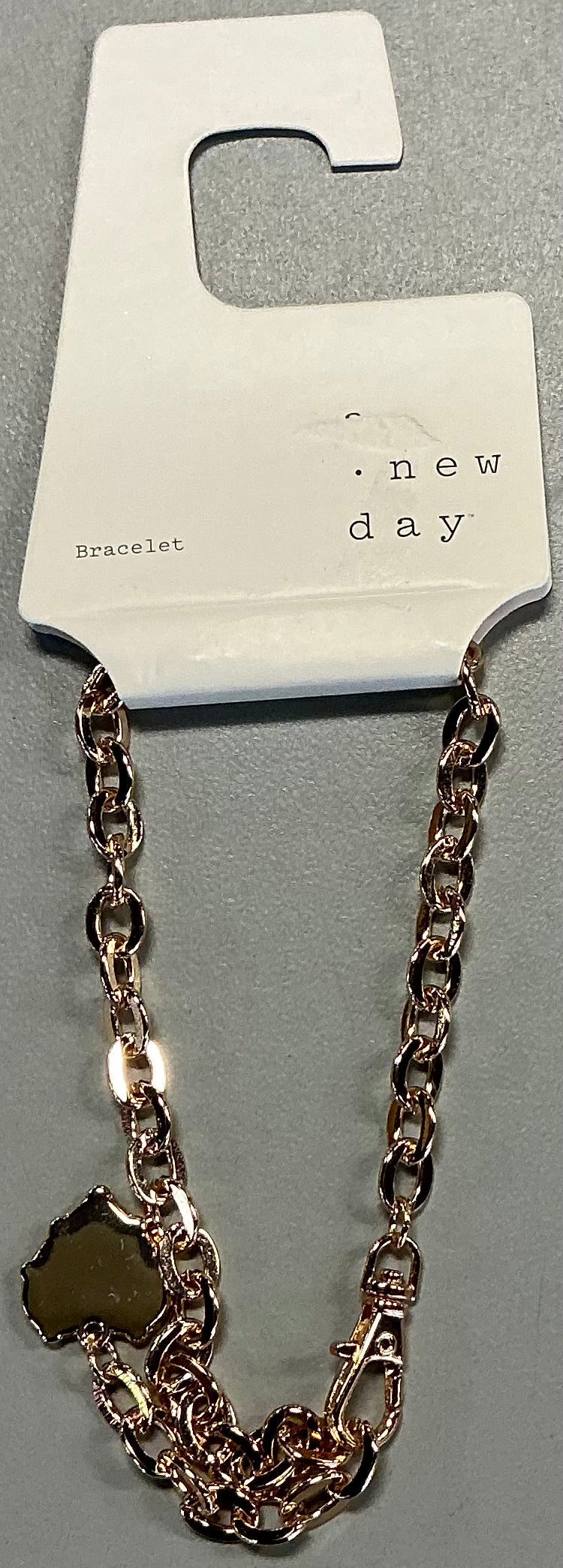 Gold-toned chain link bracelet