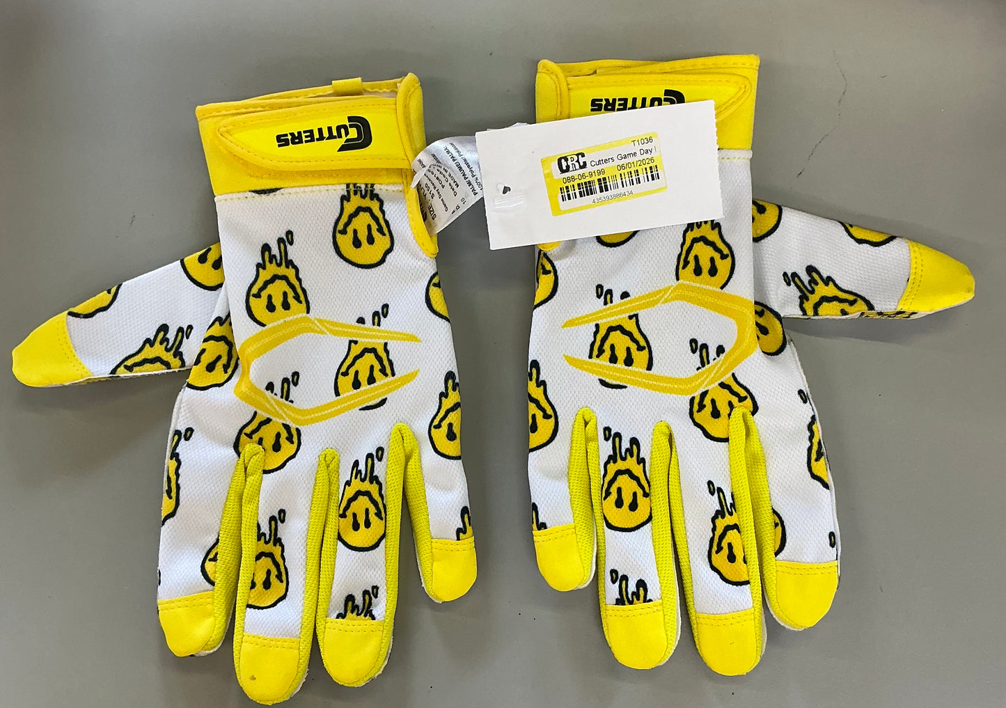 Cutters game day receiver gloves youth - smile L/XL