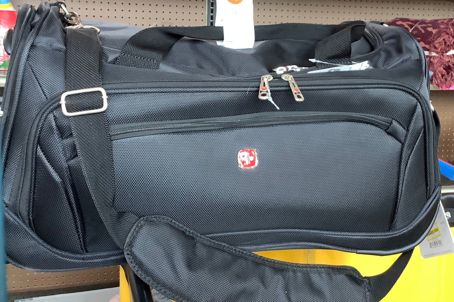 (Clearance) FINAL SALE SWISSGEAR 7895 22.5" Wheeled Duffel Bag - Black