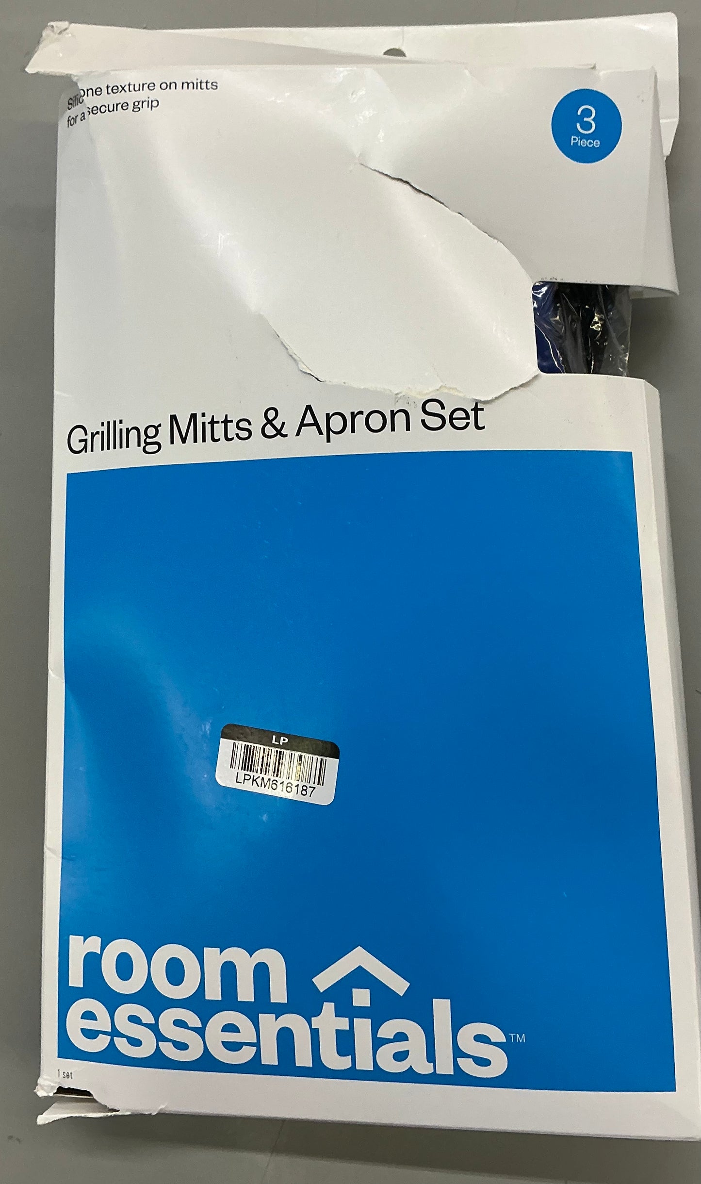 Grilling mitts & apron set - DAMAGED/OPEN PACKAGE