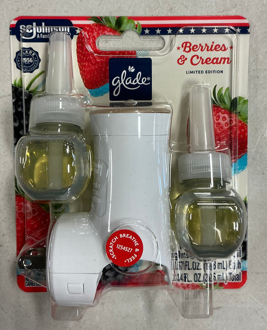 Glade berries & cream plug in