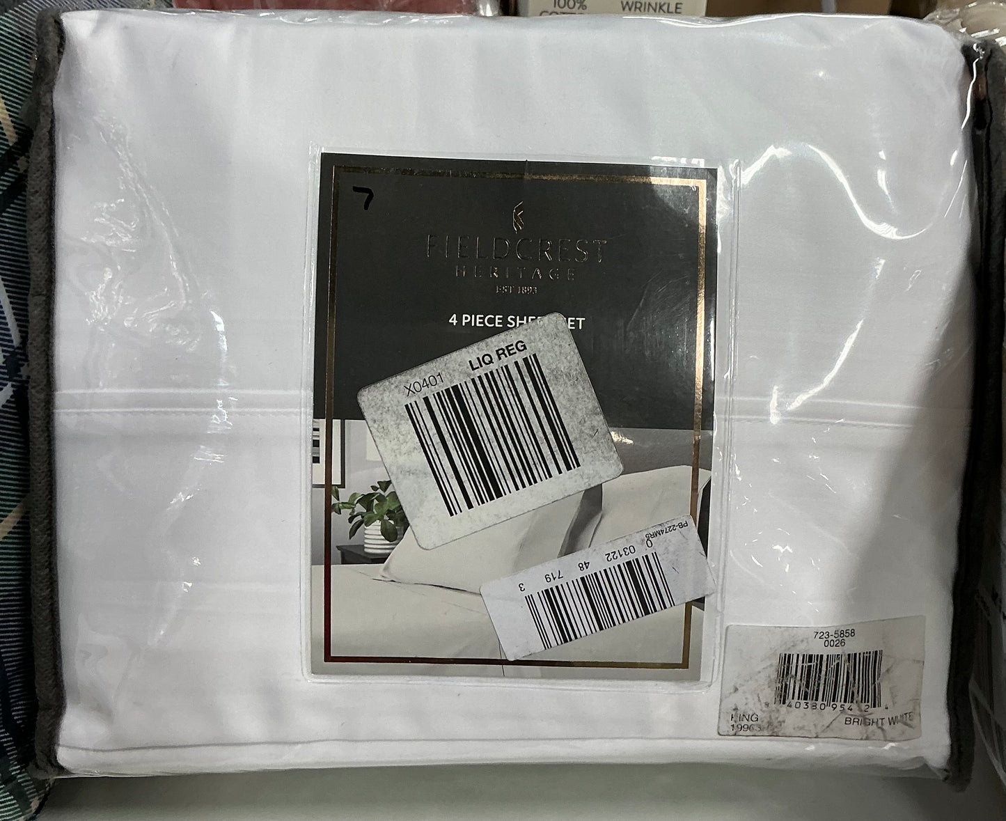 Fieldcrest 1400 Thread Count Cotton Rich Sheet Set-4 king
Included: 2 Pillowcase - 40x20-Inch, 1 Flat Sheet - 112x106 Inch, 1 Fitted-Sheet - 78x80-Inch