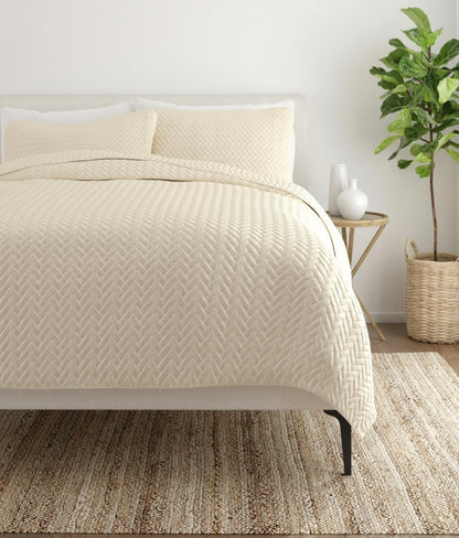 3-Piece Quilted Coverlet set in white Full/Queen