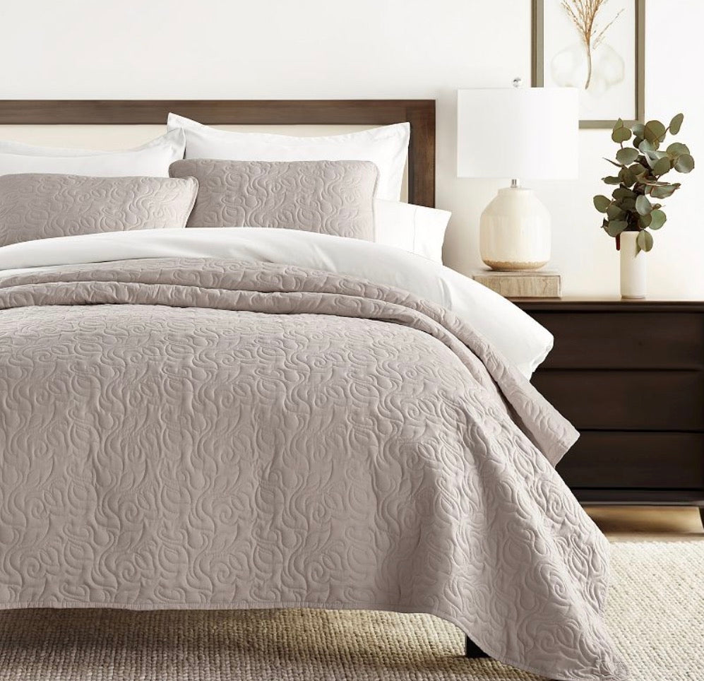 Casual Comfort Floral Stitch Quilt Set 3 Pieces Full/Queen