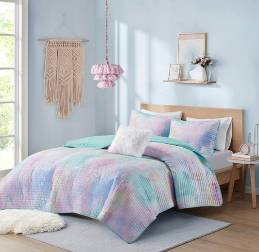Intelligent Design Karissa Tie Dye Hypoallergenic 3 Pieces Quilt Set Twin/Twin XL-Included(1 Quilt, 1 Quilt Sham and 1 Decorative Pillow)