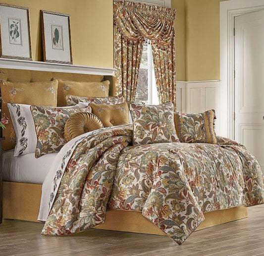 Madison Park 4-piece quilt set in a green daisy floral pattern king