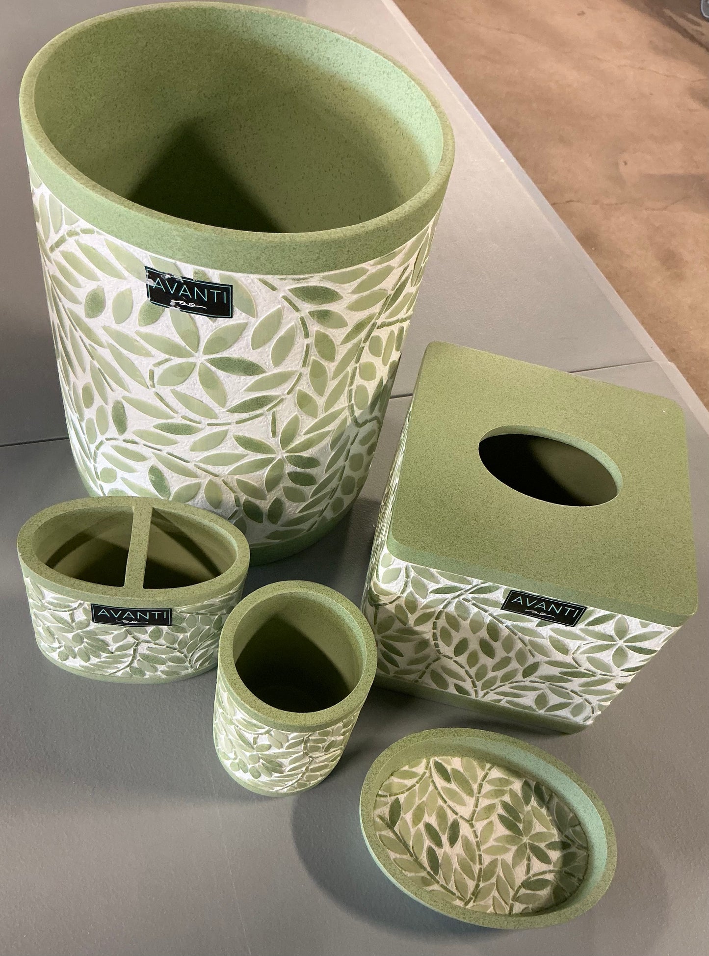 Avanti Stratford Hand Painted Bathroom 5 piece Set