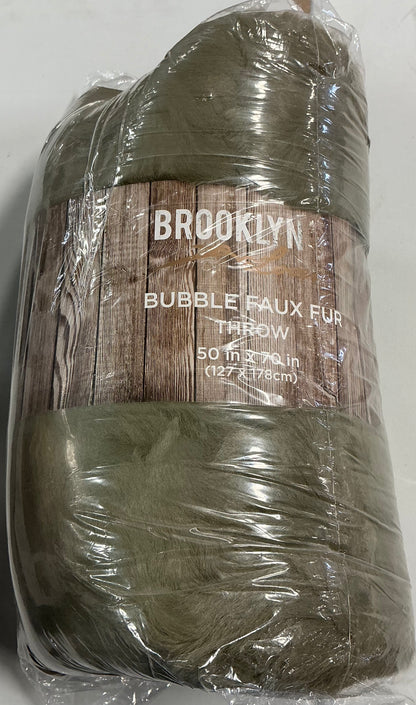 Brooklyn Loom Bubble Faux Fur Throw blanket green-50” x 70”