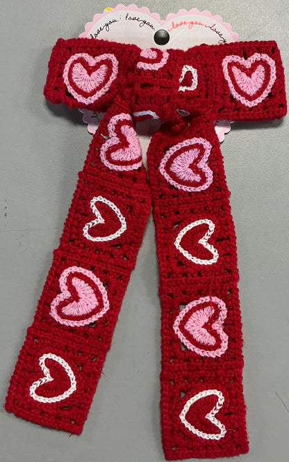 Red and pink knit heart bow