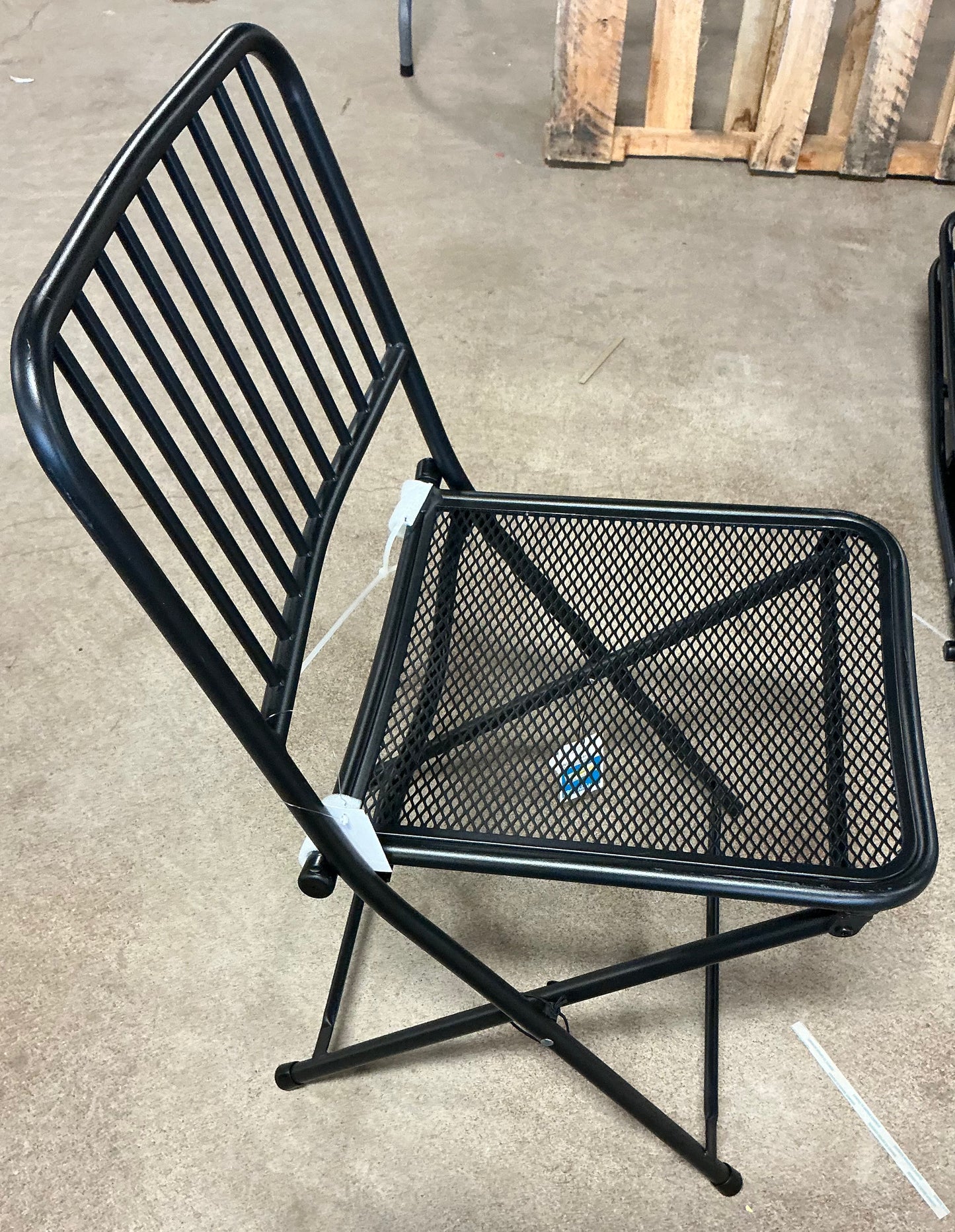 Wire back outdoor patio chair - Black - PICK UP ONLY