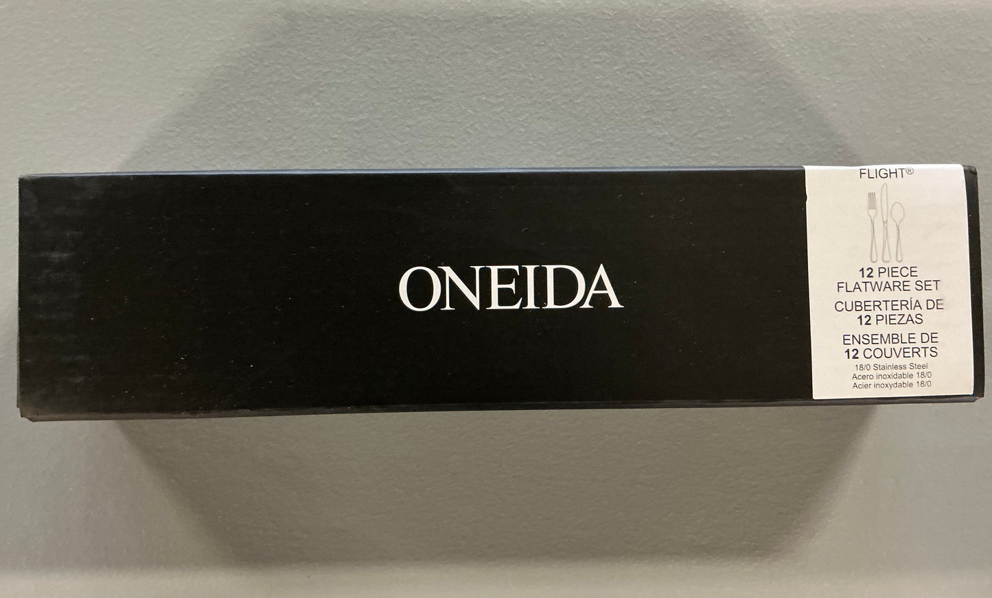 Oneida Flight 12-pc. Flatware Set - open box