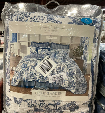 Toile Garden Quilt reversible bedspread King