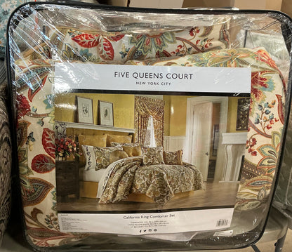 Madison Park 4-piece quilt set in a green daisy floral pattern king