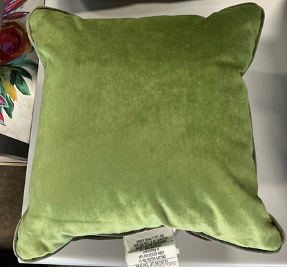 18x18” reversible velvet pillow - Green/Dark Green