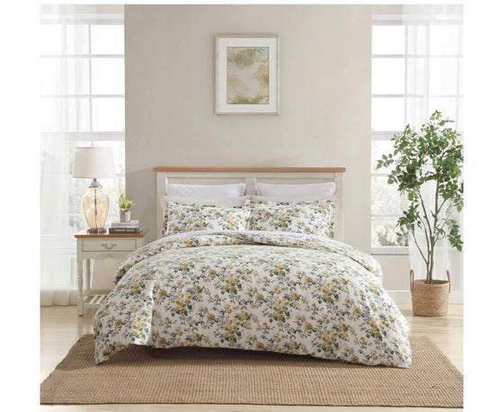 Laura Ashley Roses Gold Floral Patterned Duvet Cover Set in a Full/Queen size