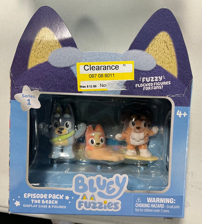 Bluey fuzzies episode pack the beach display case and figures