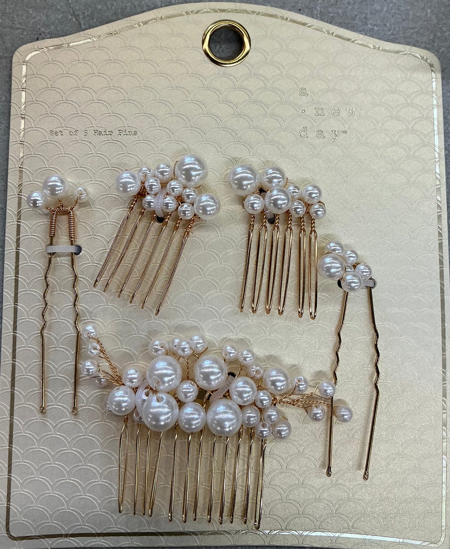 Gold pearl hair pins