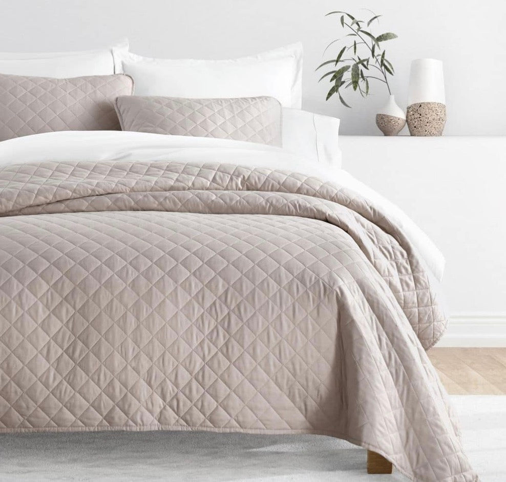 Casual Comfort Diamond Stitch Quilt Set 2 Pieces Twin/Twin XL