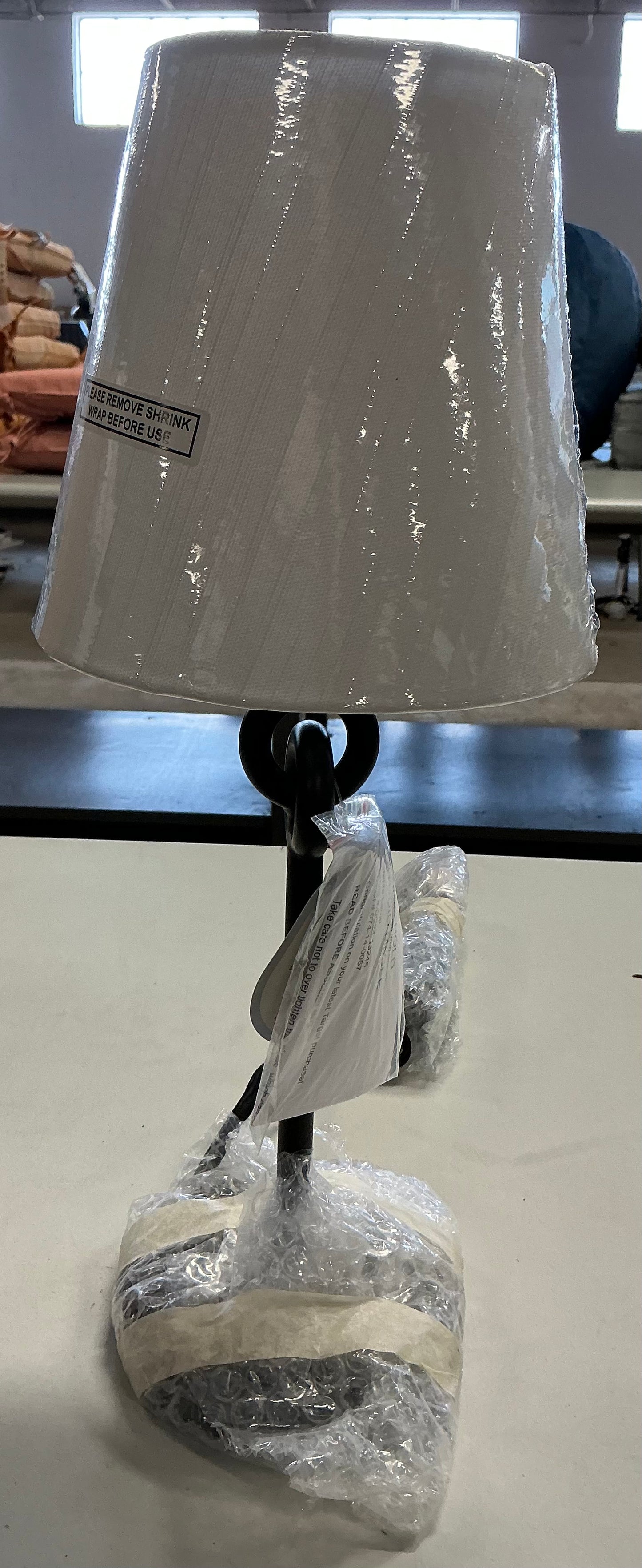 Metal ring table lamp - Black - PICK UP ONLY