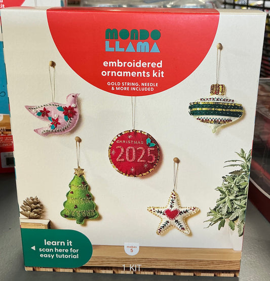 Mondo Llama Ornaments Kit