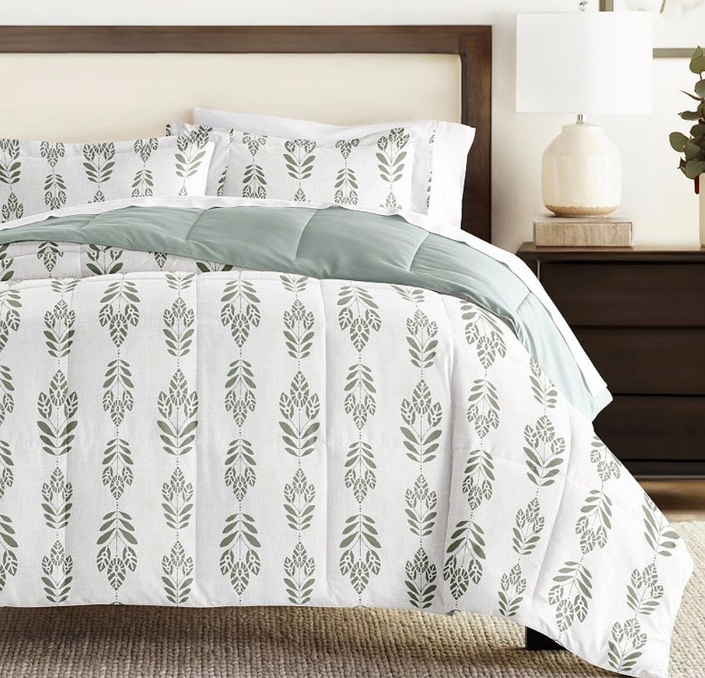 Casual Comfort Folk Leaves Midweight Down Alternative Comforter Set king/cal king