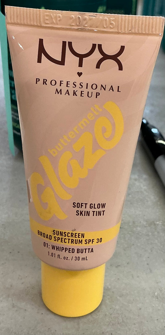 NYX Professional Makeup Buttermelt Glaze Soft Glow Skin Tint in the shade 01 Whipped Butta