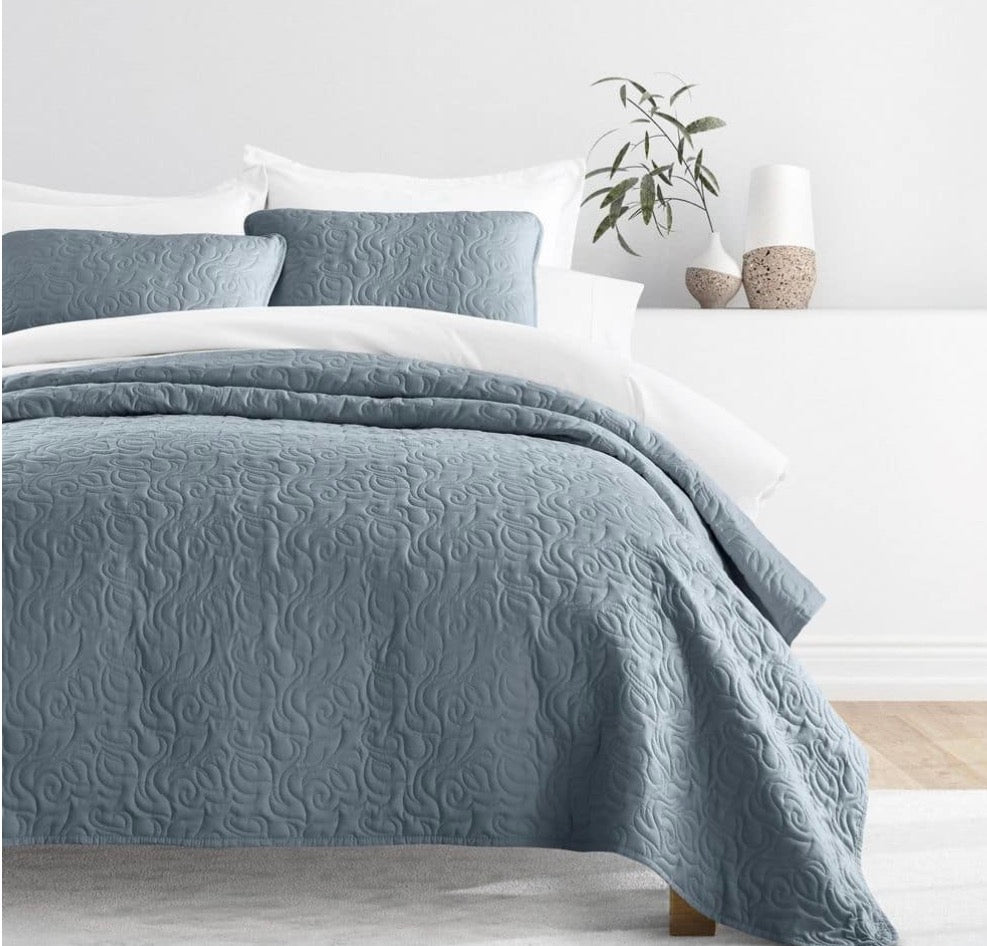 iEnjoy Home Premium Super Soft Quilt Set, featuring a 3-piece design in a deep blue color FULL & QUEEN