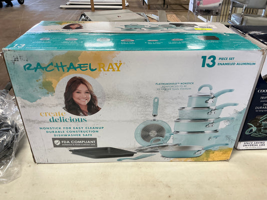 Rachel Ray 13 pc set - Mint