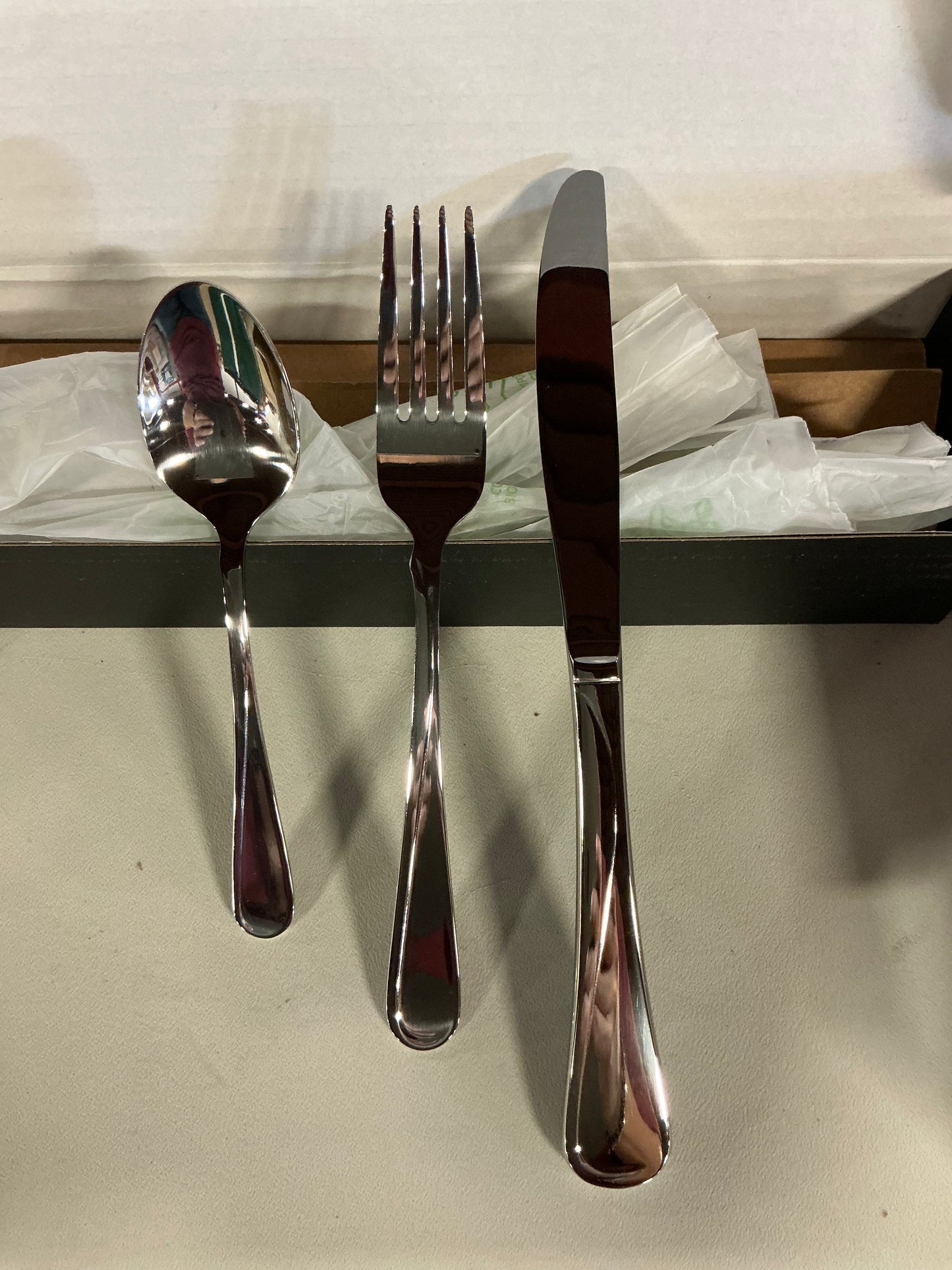 Oneida Flight 12-pc. Flatware Set - open box