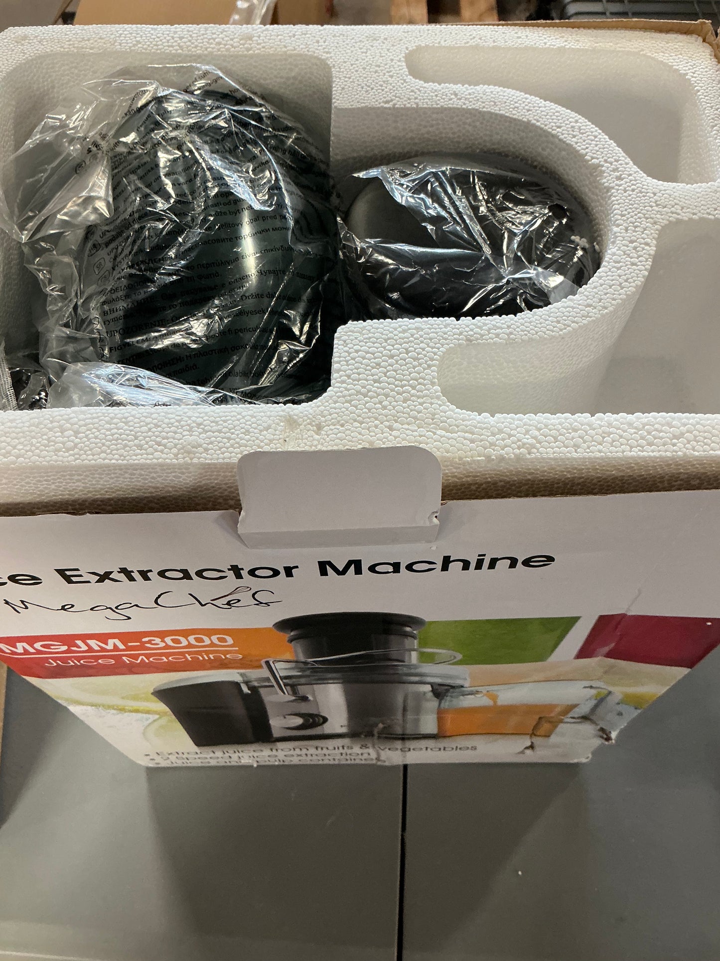 Mega Cheft Juice Extractor Machine - Open Box - Damaged Box