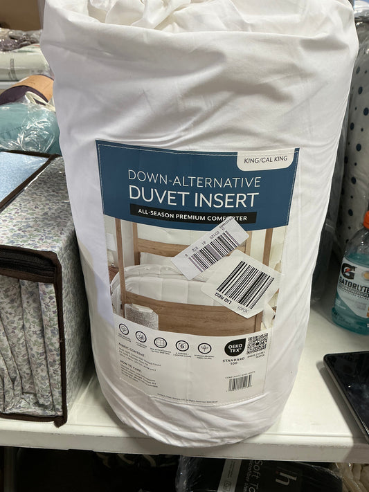 King/Cal King Premium Cooling Down Alternative Duvet Insert made from a cotton-polyester blend.