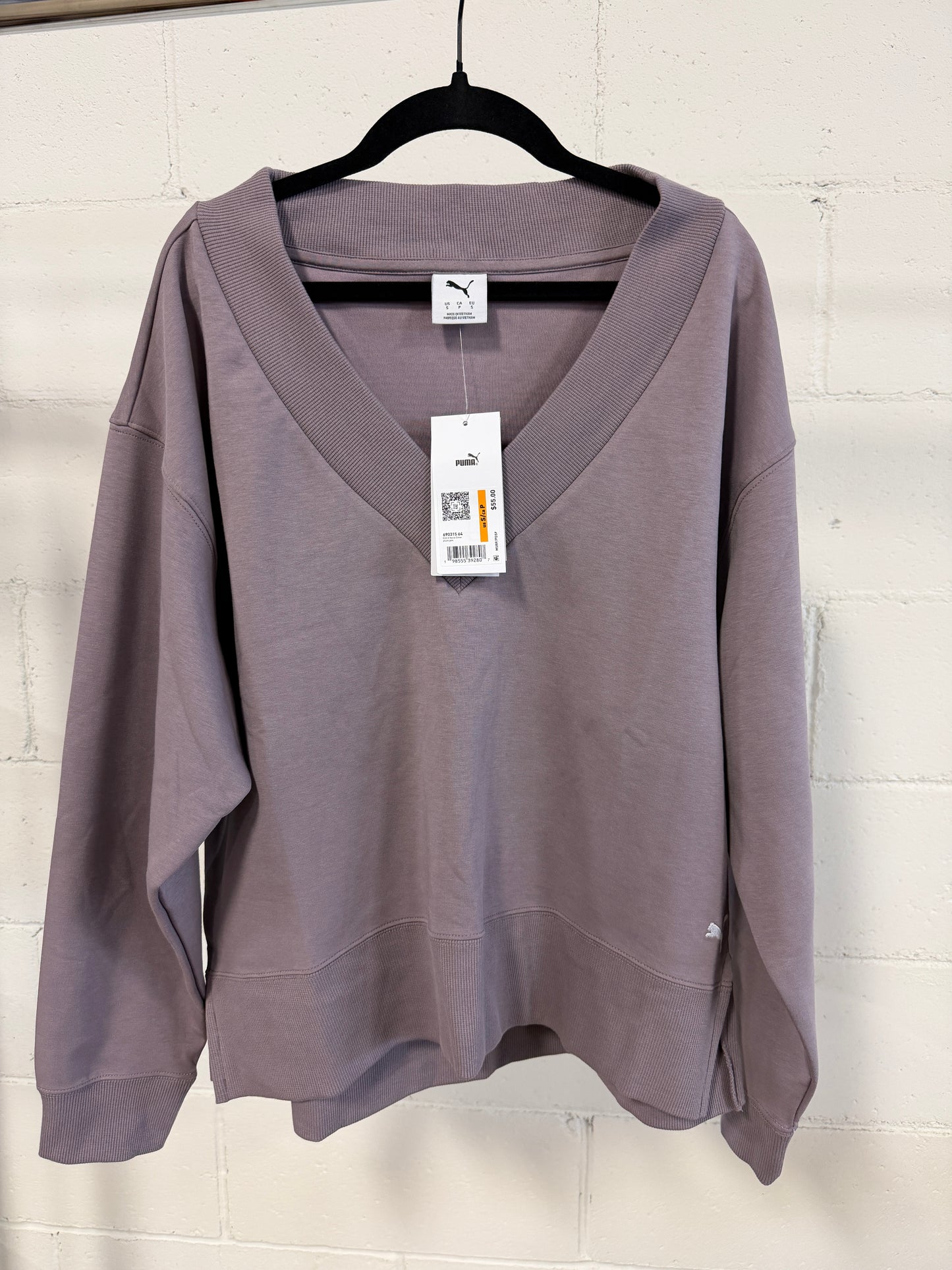 Women’s Puma V Neck Crew - Size Small, Color Plum Jam